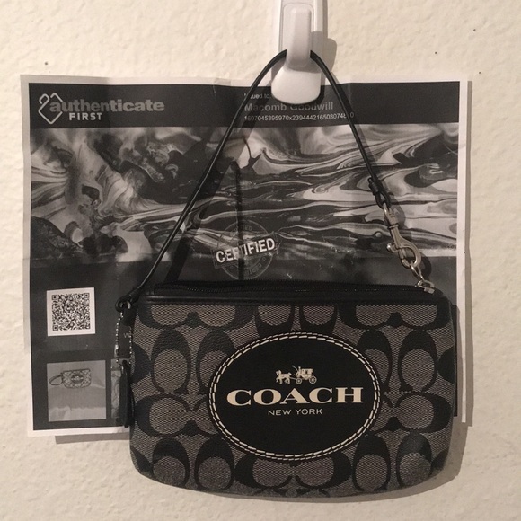Coach Large Wristlet - Picture 5 of 6